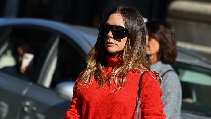 Victoria Beckhams Stil-Geheimnis: Wie Beige und Rot den Frühling 2026 erobern