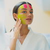 "Face Taping" über Nacht: Ein echtes Wunder gegen Zornesfalten oder nur gefährlicher Internet-Trend?