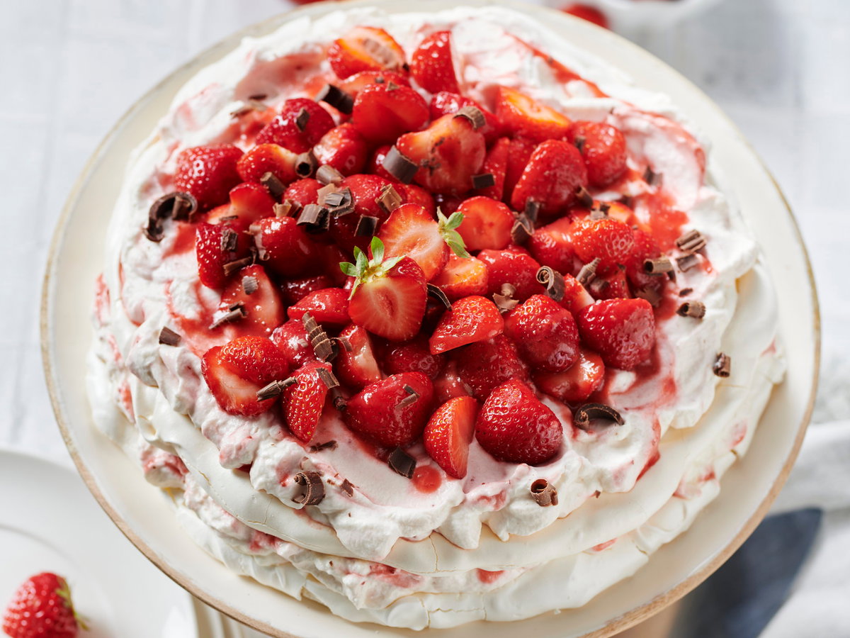 Erdbeer-Pavlova-Torte