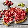 Ein Stück pure Nostalgie: Das ist das beste Rezept für klassische Erdbeer-Schmand-Torte