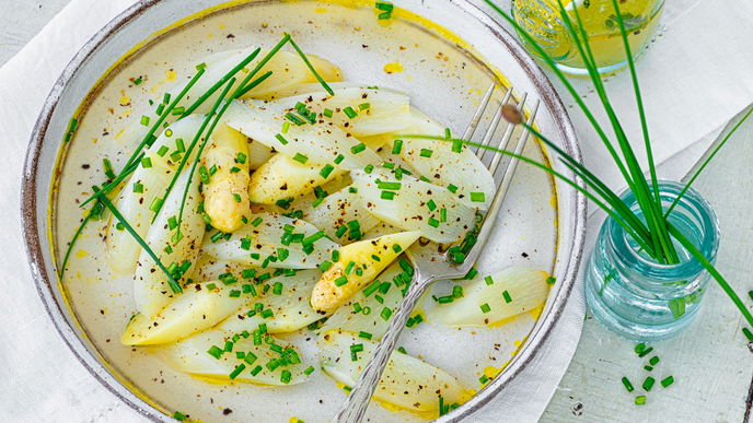 Wie bei Oma in Franken: Das einfache Rezept für fränkischen Spargelsalat – in 30 Minuten