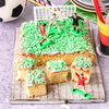 Süße WM-Snacks: Unser leckeres Rezept für Zitronen-Blondies im Fußballrasen-Look
