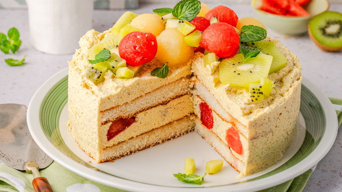 Sommerlicher Eyecatcher: Unser Rezept für eine fruchtige Kiwi-Melonentorte, die jedem schmeckt