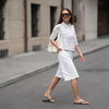 Weiße Shorts als elegante Sommeralternative: So gelingt der stilvolle Look