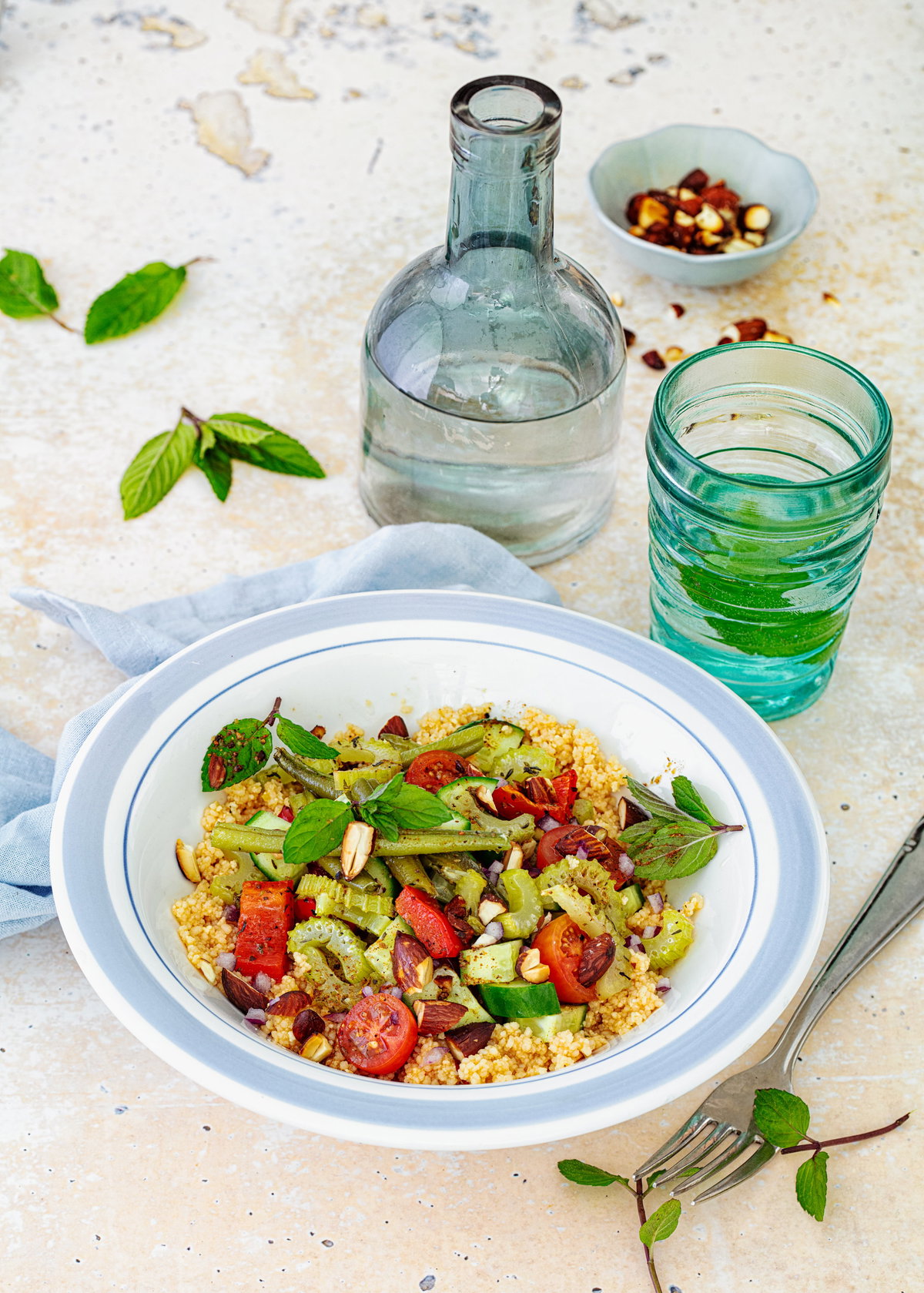 Gemüse-Couscous mit Salzmandeln