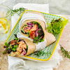 Leichter Genuss: Schnelle Sommerwraps mit Lachs, frischen Kräutern & Skyr