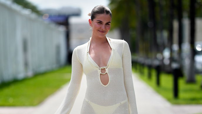Lieblingsteil der Moderedaktion: Warum wir dieses H&M-Strickkleid im Sommer rauf und runter tragen