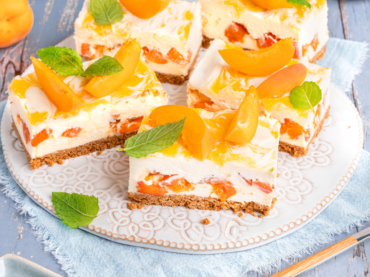 Aprikosen-Cheesecake-Schnitten