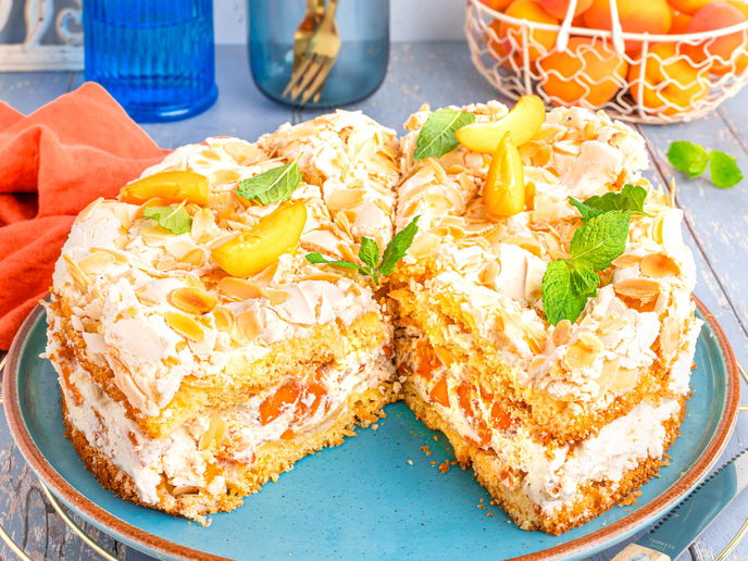 Himmelstorte mit Aprikosen: So gelingt das elegante Rezept Schritt für Schritt