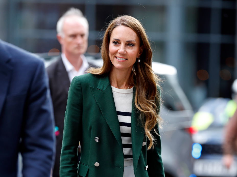Kate Middleton in einem waldgrünen Look