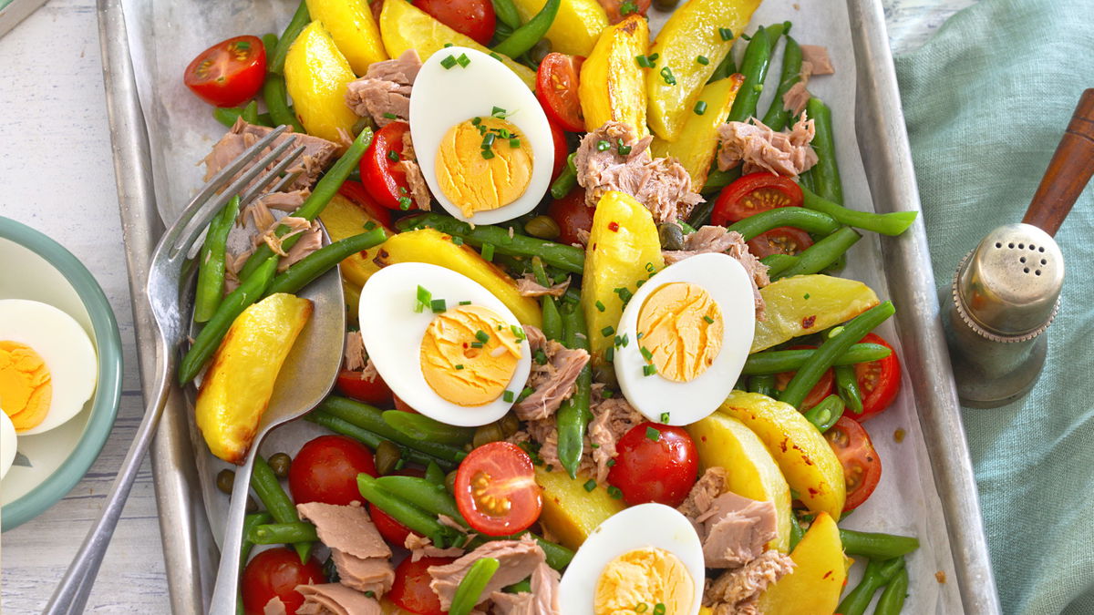 Ganz ohne schweres Dressing: Mit diesen 8 Rezepten wird Kartoffelsalat zum leichten Genuss