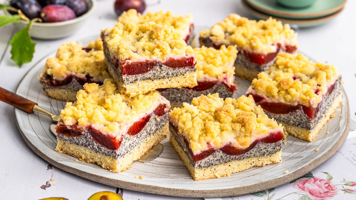 Zwetschgen-Mohnkuchen mit Quark: Unser schnelles Rezept stellt jeden Klassiker in den Schatten