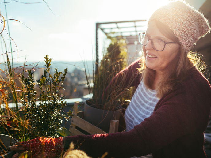 Wetterfest im Herbst: So schützen Sie Balkon und Garten vor Wind