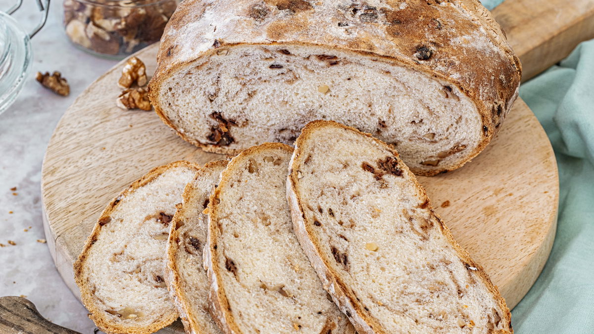 Bleibt tagelang saftig: Das Geheimnis für das beste Rezept für Dattel-Walnuss-Brot aus dem eigenen Ofen