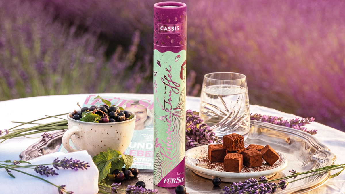 Goldhelm x FÜR SIE: Entdecken Sie das neue Pistaziennougat mit Cassis – nussige Verführung neu definiert