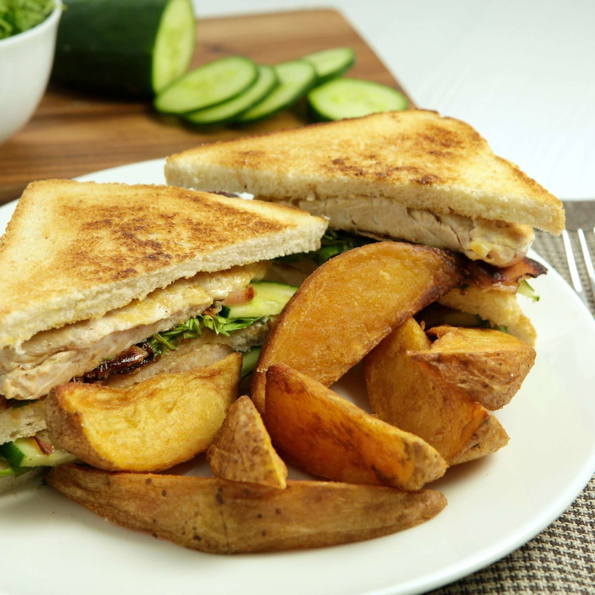 Clubsandwich mit Hähnchenbrust