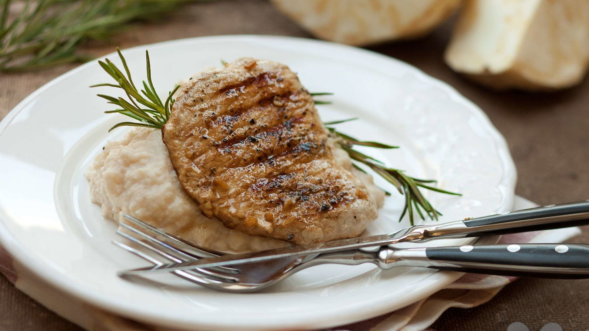Schweinskarree auf Selleriepüree