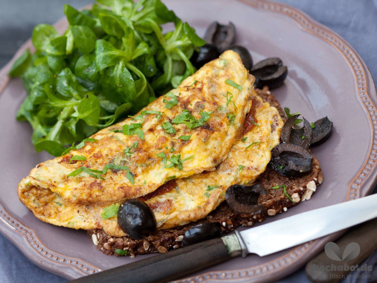Pikantes Omelett - Frühstücks-Rezepte: Servieren Sie ein leckeres Frühstück
