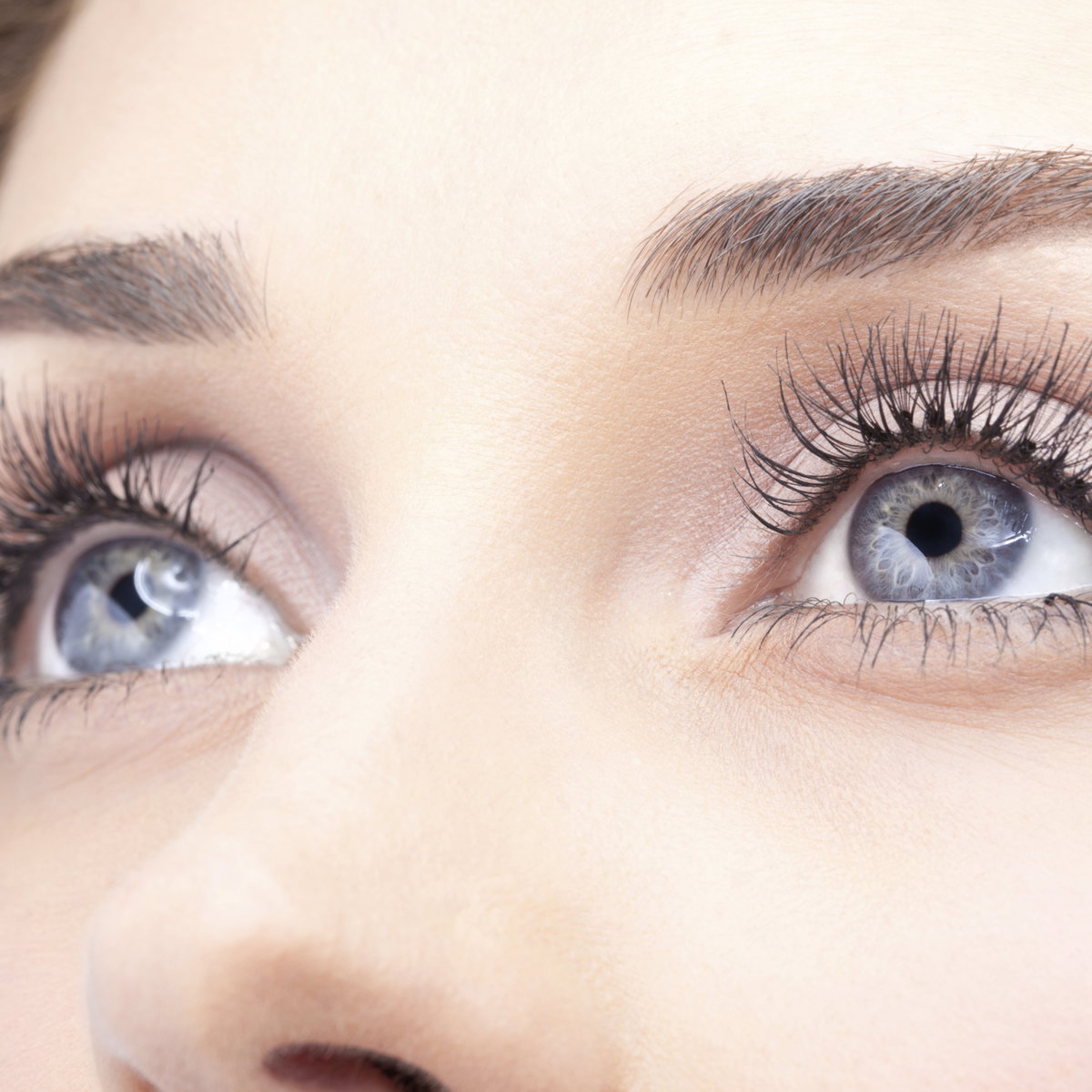 Frau mit blauen Augen - Tipps und Tricks die Ihren Augen gut tun