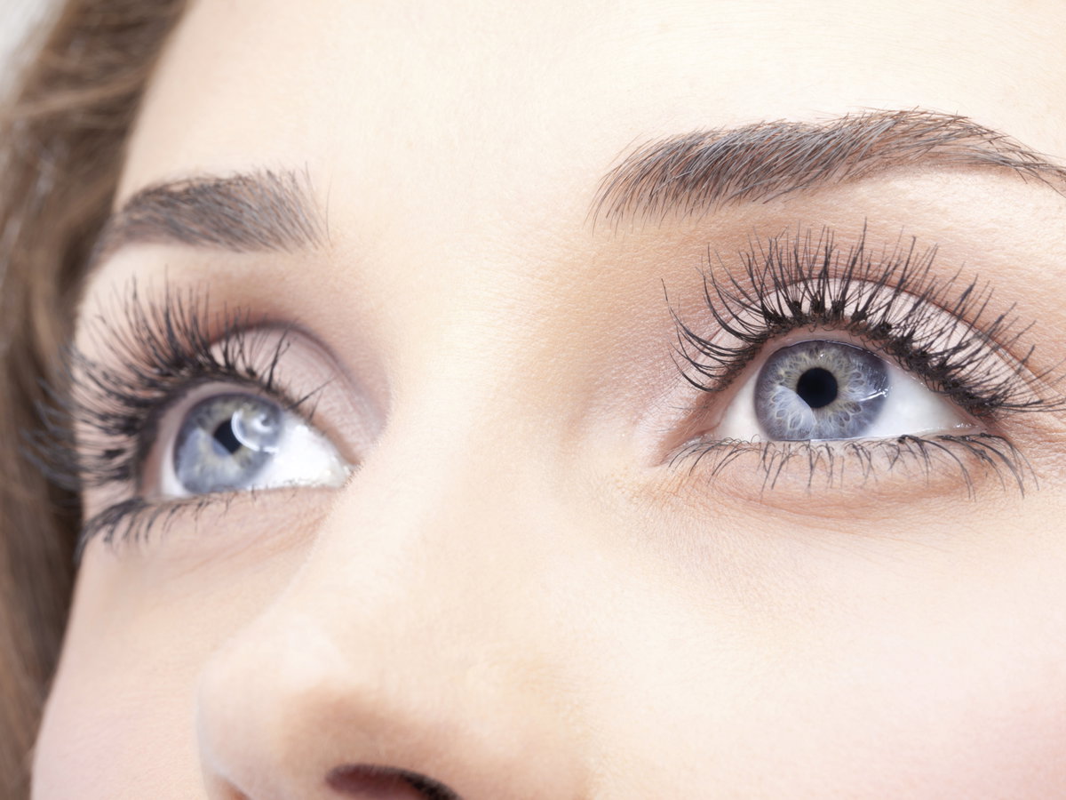 Frau mit blauen Augen - Tipps und Tricks die Ihren Augen gut tun