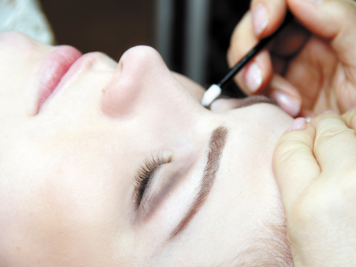 Wimpernkranz reinigen