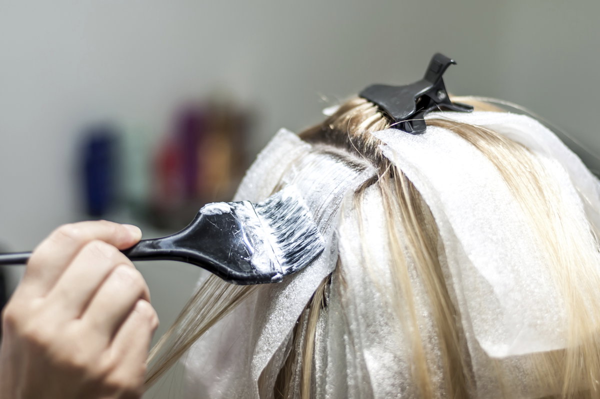 Haare blondieren - So einfach pflegen Sie coloriertes Haar