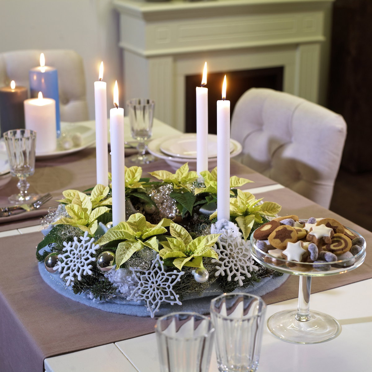 Anleitung für Adventskranz mit weißen Weihnachtssternen