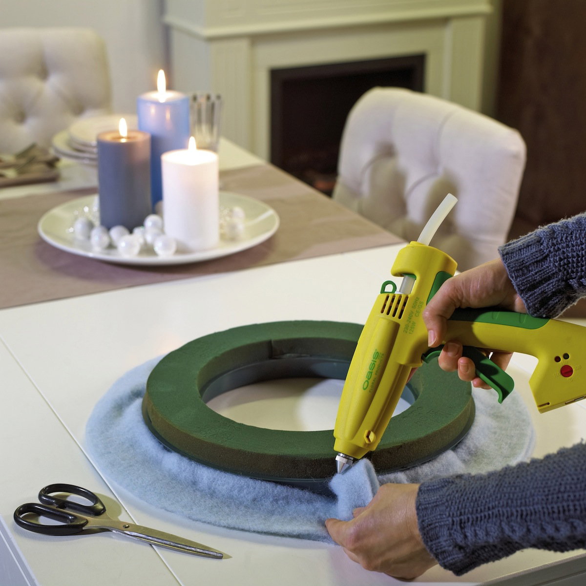 Steckmasse für Adventskranz bekleben