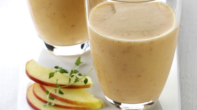 Apfel-Joghurt-Shake mit Haferflocken