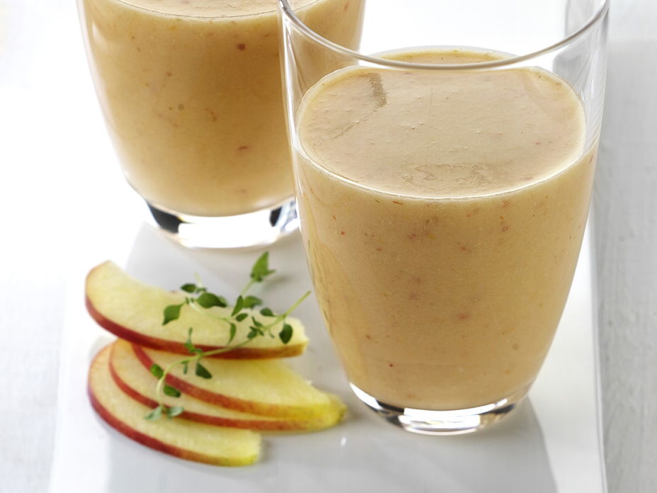 Apfel-Joghurt-Shake mit Haferflocken