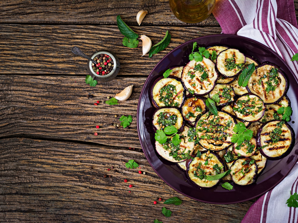 Aubergine grillen