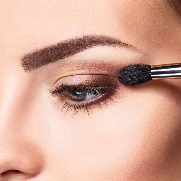 Typberatung-Make-up - Wir verraten Ihnen, wie Sie Ihre Augen passend zu Ihrer Augenform schminken