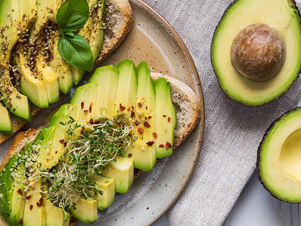Avocado zubereiten – lecker auf Brot