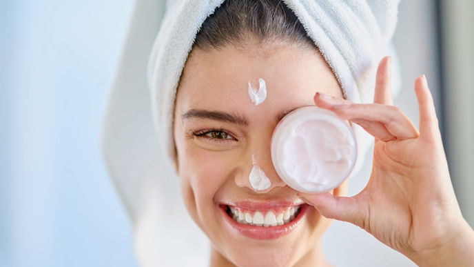 Beauty-Layering: Die richtige Reihenfolge von Creme, Serum & Co.