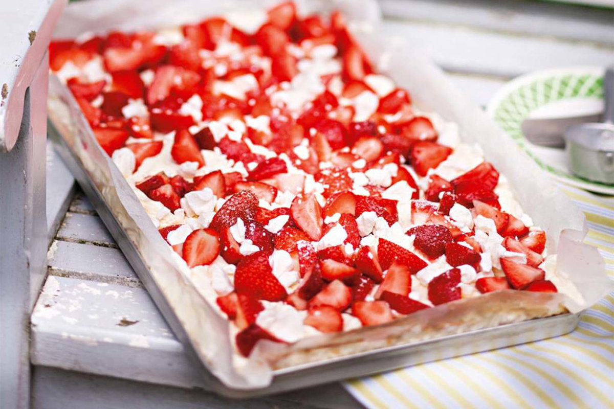Blechkuchen mit Quark-Creme & Baiser