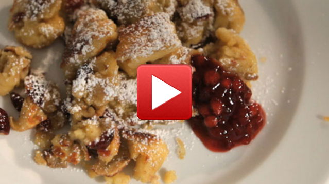 Blitzkaiserschmarrn mit Preiselbeeren
