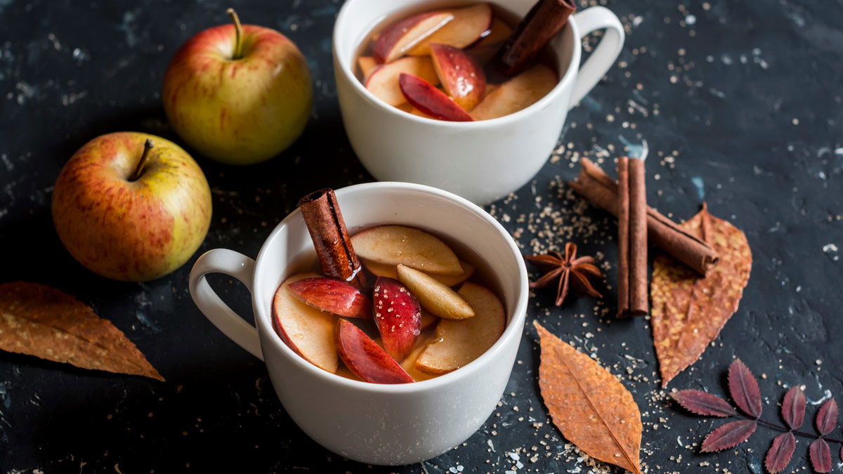 Bratapfel-Punsch: Weihnachten in der Tasse