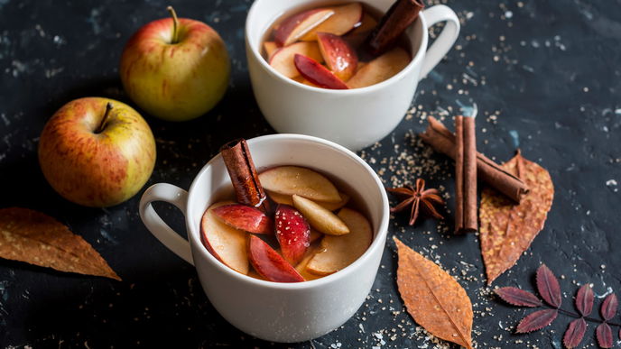 Bratapfel-Punsch: Weihnachten in der Tasse