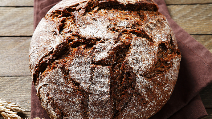 So backen Sie ein knuspriges Brot im Topf