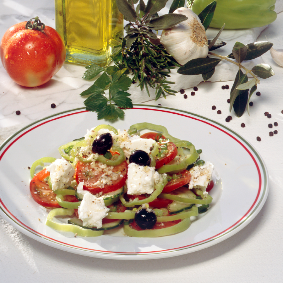 Salat aus Paprika, Tomaten und Feta