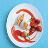 Buttermilch-Mousse mit Erdbeeren