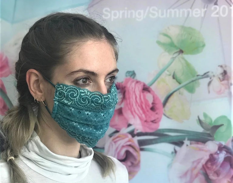 Modische Stoffmasken Chanty