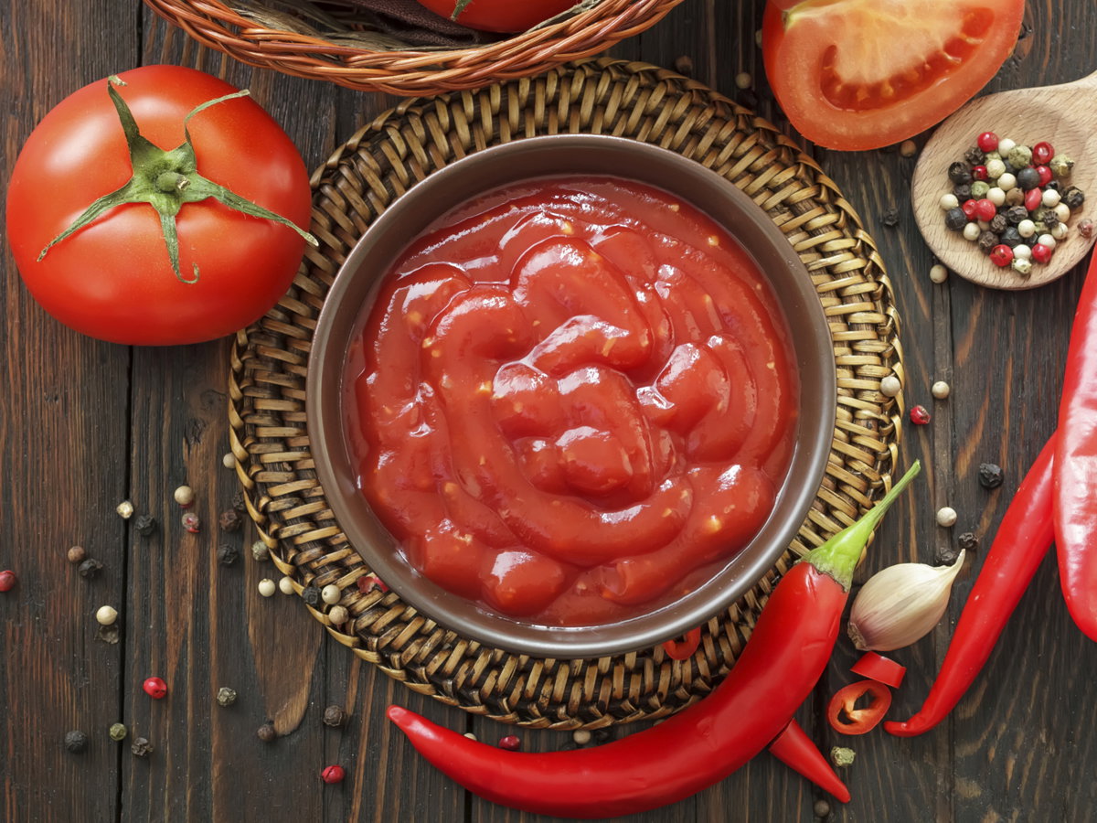 Chili-Soße - Der Dip passt zu Brot genau so gut wie zu Fleisch-Gerichten oder frischem Gemüse