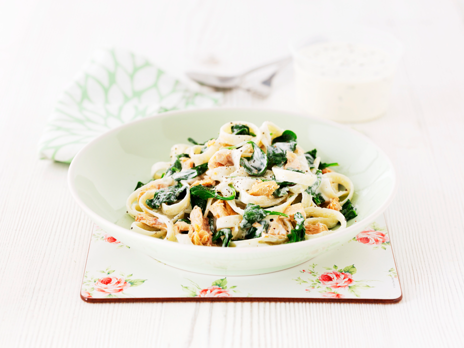 Nudeln mit Lachs und Lauch