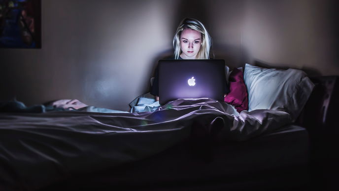 Blaues Licht: So schlecht sind Smartphone & Co. für unsere Haut