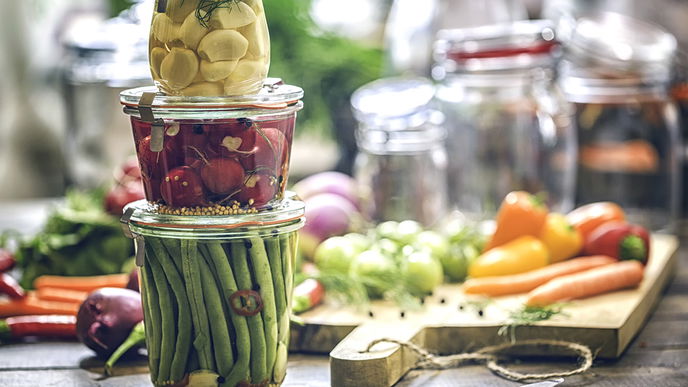 Eingemachtes: Obst, Gemüse und Fleisch haltbar machen