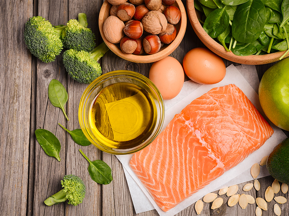 Speiseplan Eiweiß-Diät: Viel Fisch, Hülsenfrüchte, Eier und Fleisch