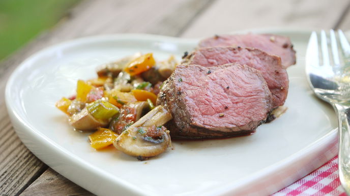 Bison-Steak mit Pilzsalat