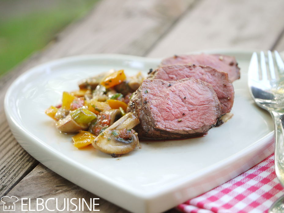 Steak vom Bison mit Pilzen, Tomaten und Lauchzwiebeln von der Foodbloggerin Elbcuisine