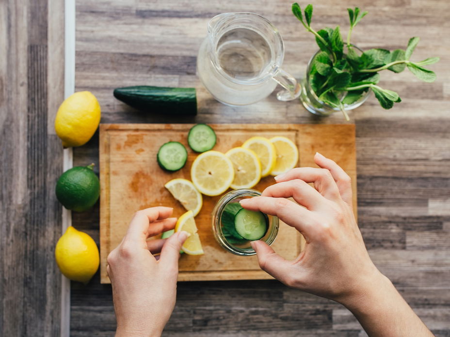 Entgiftung: Fasten oder Detox?